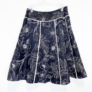 Allison Taylor 100% Silk Black & White Floral Skirt Size 4